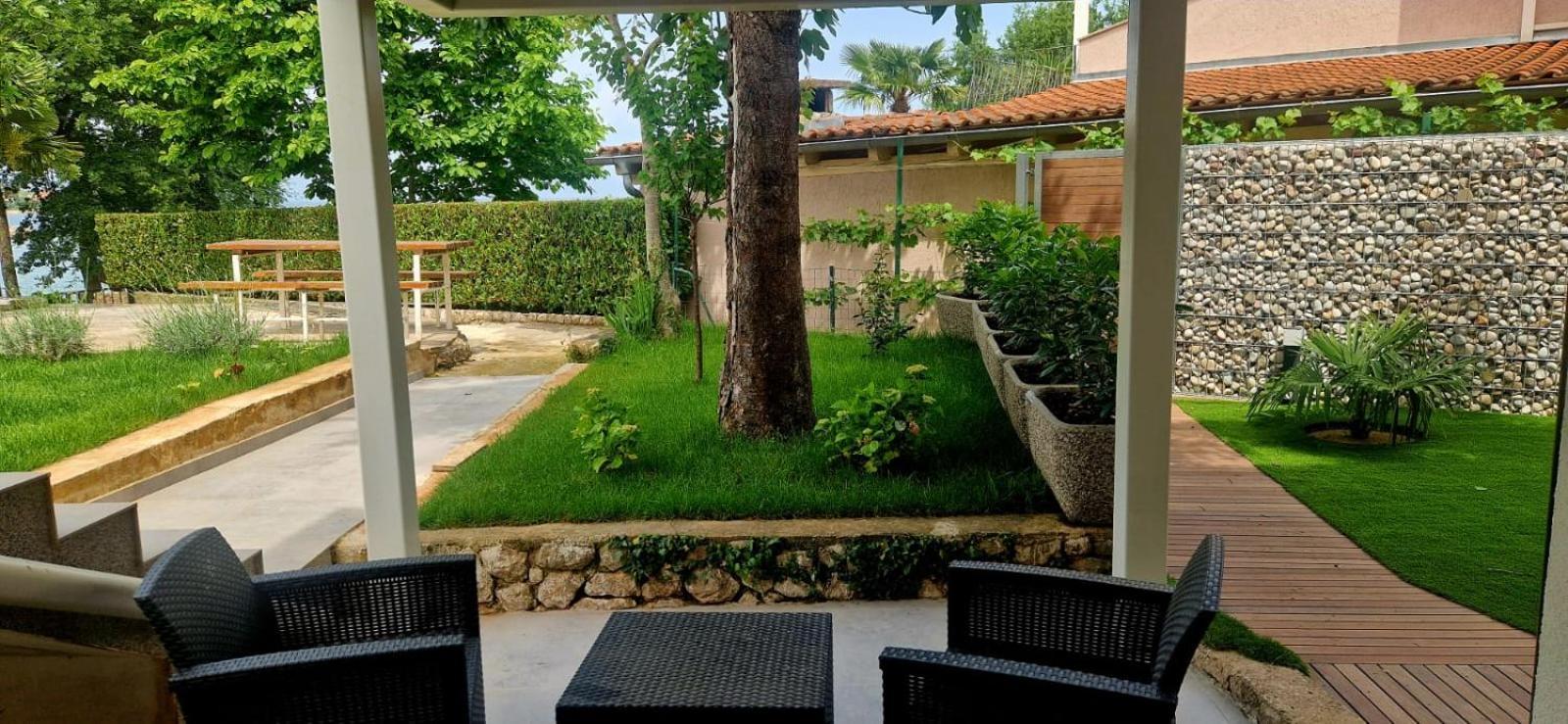 Studio Malinska, 30M From The Beach Exterior photo